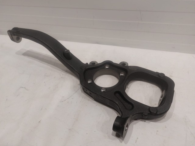 Front Knuckle (Left)